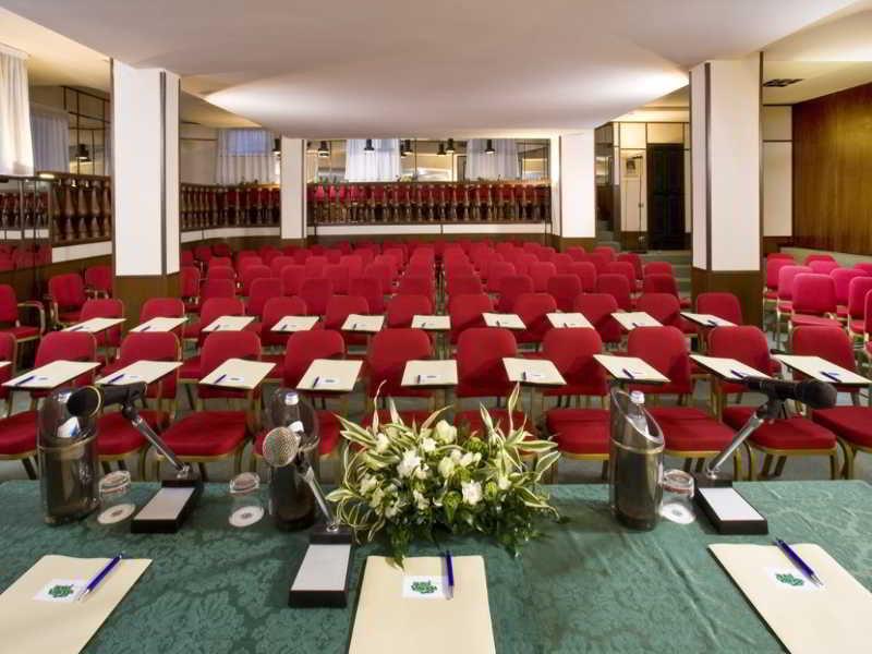 Hotel Vittoria เปซาโร ภายนอก รูปภาพ The main conference room