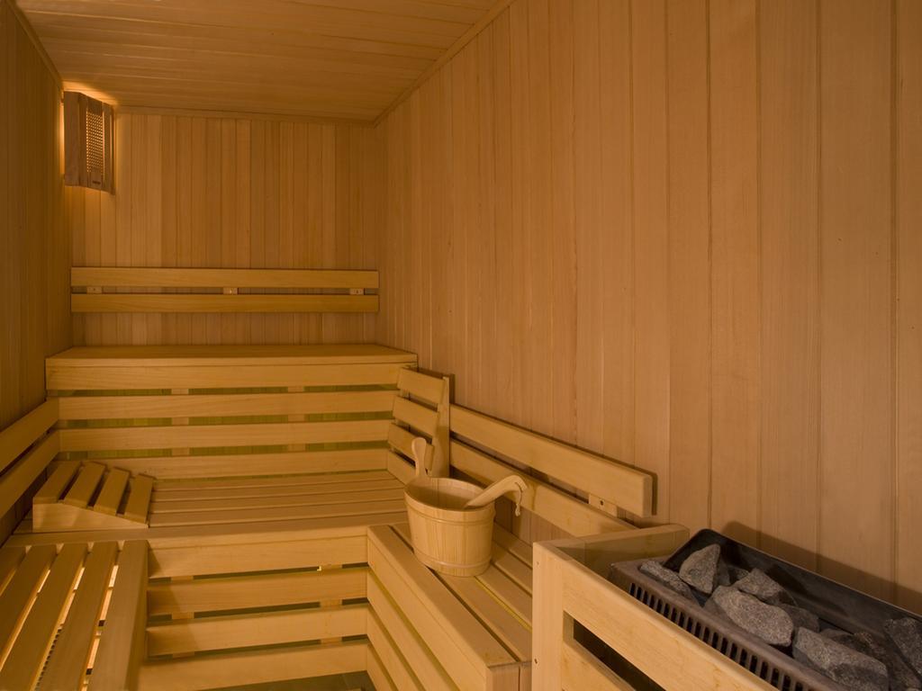 Hotel Vittoria เปซาโร ภายนอก รูปภาพ A Finnish sauna
