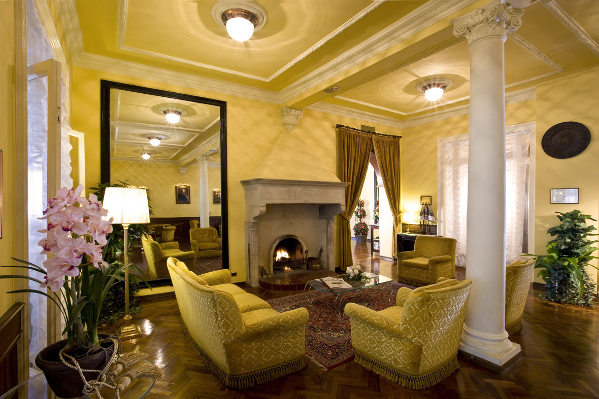 Hotel Vittoria เปซาโร ภายใน รูปภาพ The lobby of the Hotel de Ville